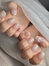 エトム(etm.)/白フラッシュに推しネイル