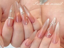 サロン ド ミニュイ(Salon de Minuit)/高級感ネイル