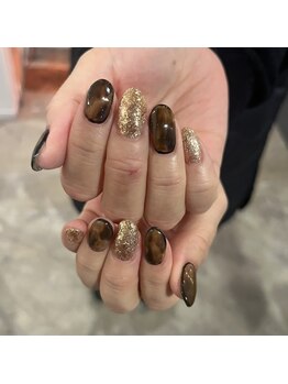 トータルサロン 白べぇーっ プラス/べっ甲ネイル