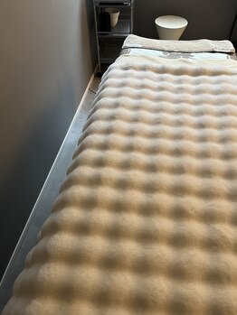 九月屋/施術ベッド