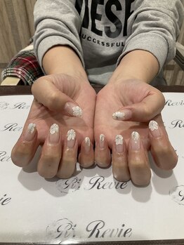 レビー(Revie)/アート