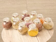 よもぎだけでなく、10種類の野草や発酵エキスを配合しています♪