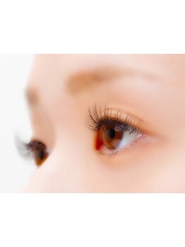 ナチュラル上品な目元にしたい