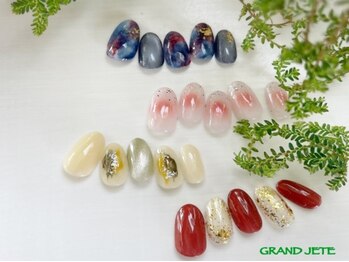 ネイルアンドアイラッシュ グランジュテ(GRANDJETE)の写真/JNAネイリスト検定1級取得の実力派サロン☆大人可愛いデザイン多数！自爪を削らない優しいベースジェルも◎