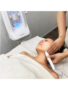 アルスタ(ALUSTA)/ハイドロフェイシャル