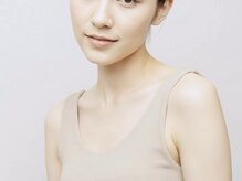 整体オガサワラ/【華やかさを演出するデコルテ】