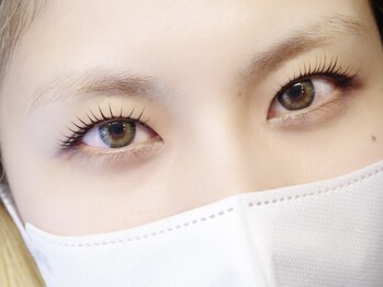 オーラ(AURA)の写真/【自まつ毛改善 静岡 認定サロン】自まつげ毛にお悩みの方◎まつ毛をケアしながら理想のお目元へ導きます