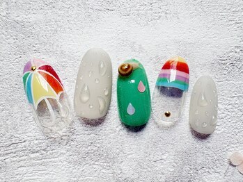 ネイルサロン ロゼプリュム/虹色ネイルに立体カタツムリ出現