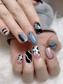 エム(EM)/ニュアンスネイル