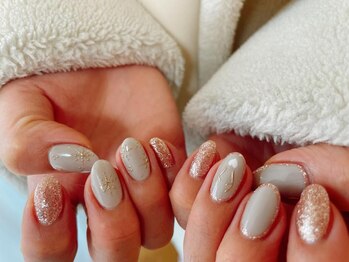 モグネイル(Mogunail)/雪の結晶トナカイネイル