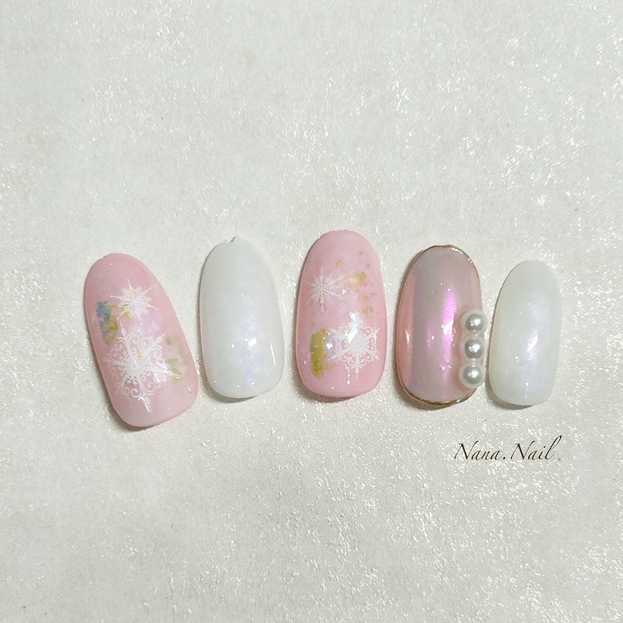 キラキラ結晶ネイル