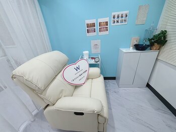 ホワイトニングショップ 新宿店/清潔感◎半個室でリラックス♪
