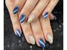 ★冬に映えるハッとするような美しいブルーも人気です＾＾★