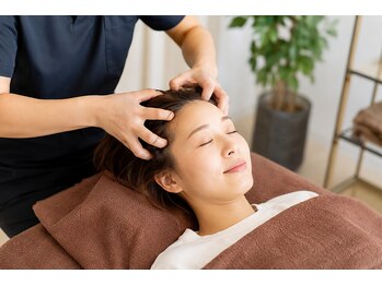 吉井鍼灸整骨院の写真/有資格者によるヘッドマッサージで首肩のつらさをケアし、極上の癒やしを体験しませんか☆
