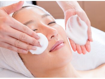 ピュアラ グランピュアラ西梅田店/1.毛穴まで極上クレンジング