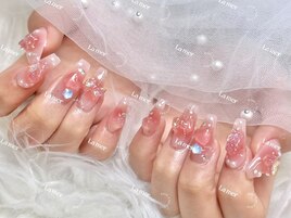 ピンクチークネイル