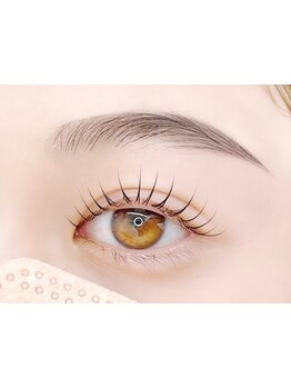 ナチュラル上品な目元にしたい