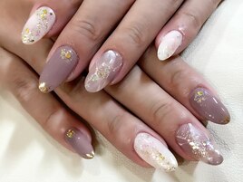 グレージュネイル