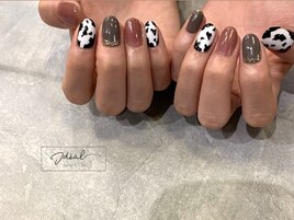 牛柄ネイル