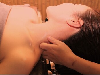 眠れる癒しの森の写真/【首・肩こり解消】オーダーメイド施術でリフレッシュ＆疲れ知らずの毎日へ♪ヘッドスパとの同時施術◎