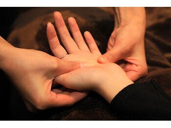 ヘッドミントVIP 岐阜店/手の疲れクリームハンドも大人気