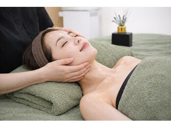 なべ整骨院の写真/戻りにくい小顔へ｜経絡と自律神経から整えるヘッドスパ×小顔矯正でむくみ・たるみ顔をスッキリ小顔へ