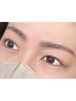 ナチュラル上品な目元にしたい