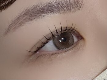 ルリアルリア(Lelie)の写真/どの角度から見ても美しい仕上がりに自信あり◎周りをグッと惹きつける印象的な目元♪目元オシャレを応援☆