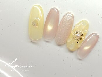 ラウミー(Laumi)/イエロー×ぷっくりフラワー