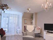 ラズネイル(RUZ'S NAIL)の雰囲気（店内はグレーを基調とした居心地の良い空間♪）