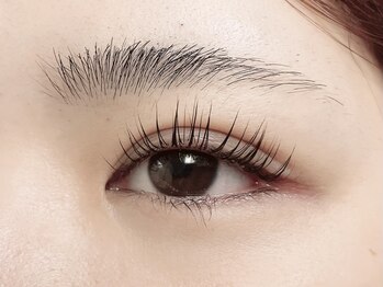 アンボワーズ(Amboise)/パリジェンヌラッシュリフト