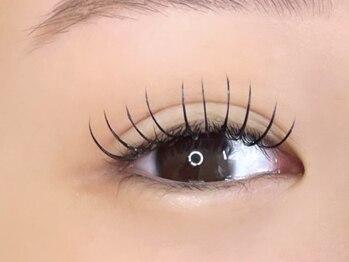 ミニョン 阪急梅田店(Minyon)の写真/【どんなタイプ＆お悩みにも】ナチュラル～ボリュ-ムまで様々なメニュー♪メイクが楽しくなる目元をご提案!