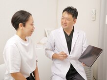 ウィズ(Wiz)の雰囲気（カウンセリングであなたの体質、肩こり、頭痛の根本原因を解説）
