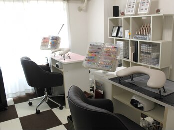 ヒト(HI-TO)の写真/《博多駅徒歩３分》移転OPEN！ベテランネイリスト施術！貴女にぴったりのネイルデザインがきっと見つかる♪