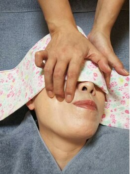 バパック ビアン(Bapak Bien)の写真/疲れた心と頭に極上の癒しを♪首・肩のコリもすっきり解消するヘッドスパで深いリラックスをお届けします◎