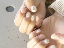 ミーム(meme)/ホワイトパールデザインネイル