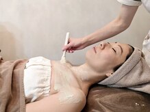 ジ．インペリアル 金山駅店(G.IMPERIAL)/1DAYブライダルコース　デコルテ