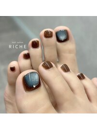 ブラウン×ブルーの秋フット