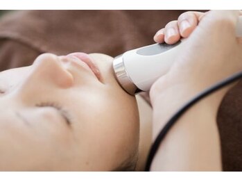 イシス ジェニー マルヤマクラス店(ISIS Genny)/超音波フェイシャルシワ・たるみ