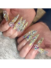 ダリア(Dahlia)/ゴテゴテネイル