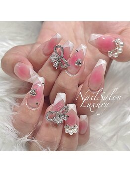 ネイルサロンラグジュアリー 梅田店(LUXURY)/