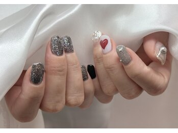 ラリーフ(LARiUGH)/