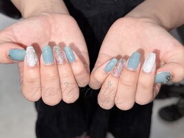 水色ネイルxドット