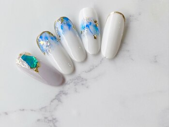 ホワイトブルーネイル