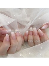 リンドネイル バイ モカ アンド ララ(Lind nail by moca and LaLa)/白グラデーション