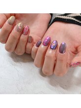 ブラン(blanc)/ピンクアニマル柄ネイル