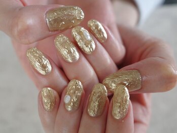 ネイル アトリエ コモード(nail atelier Comodo)/ブライダルネイル [gold relief]