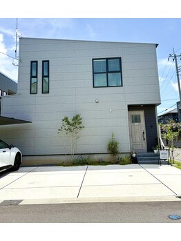 レプリカ(REPLICA)/サロン外観です♪目の前に駐車場