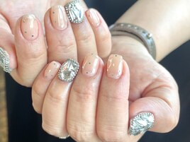 埋め込みネイル