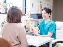 カイロプラクティックセンター クローバーの雰囲気（頼れる技術でお悩みを解消します！）